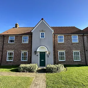  Holiday home Meadowside